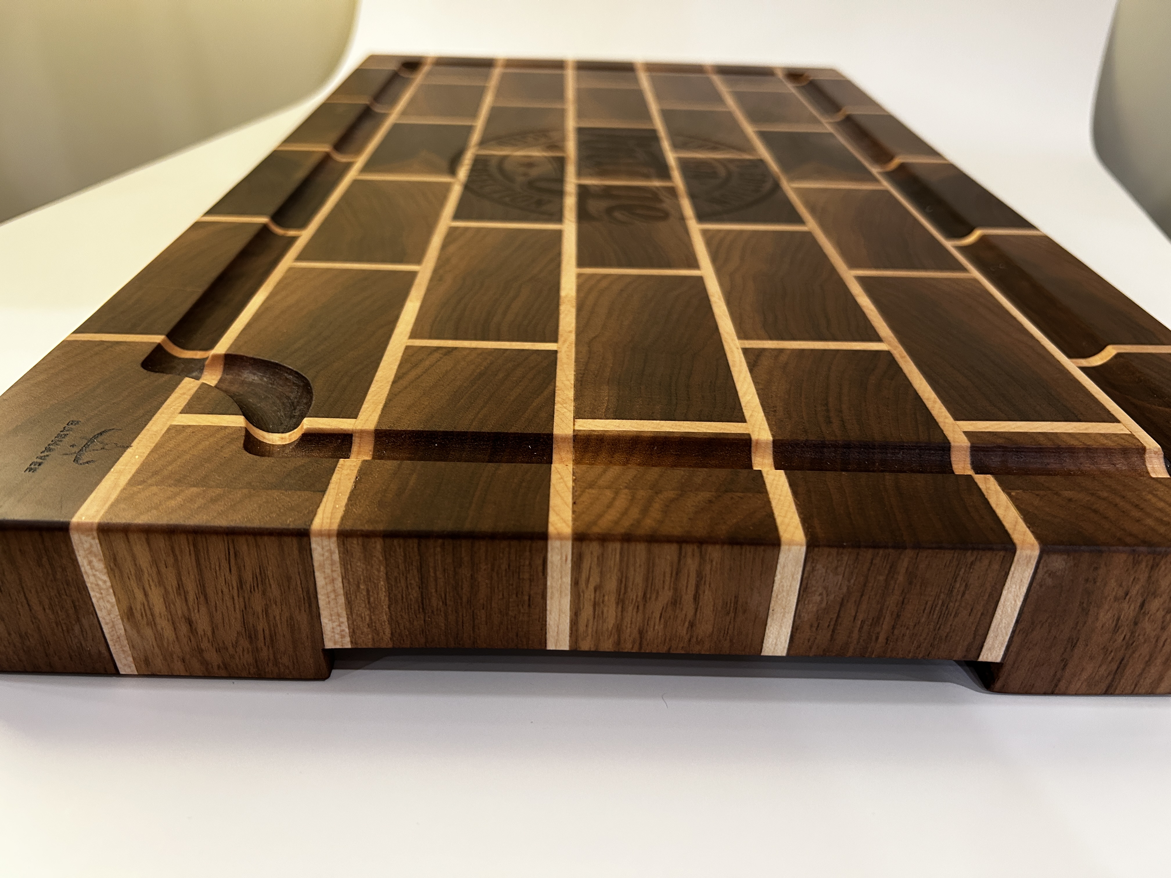 Walnut & Maple Brick Pattern End Grain Board detail 3